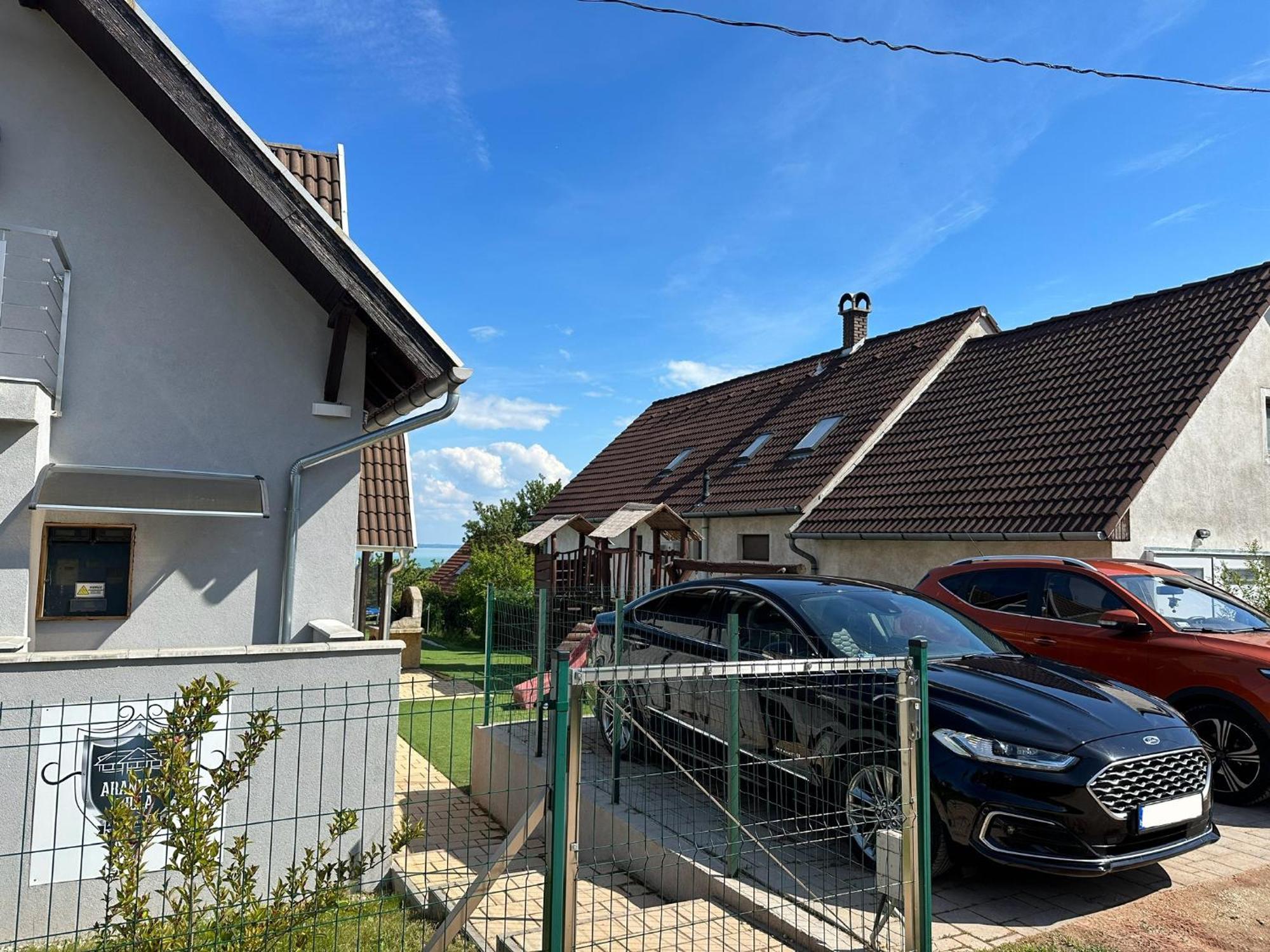 Aranyeso Apartmanhazak No.1 Balatonalmádi Zewnętrze zdjęcie